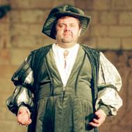 Ještě před revolucí Maděrič přešel do hlavního města. V roce 1996 ztvárnil Mikulu v Machiavelliho renesanční komedii Mandragora uváděné na Pražském hradě.