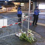 Část obětí podle policie tvoří cizinci, jejich totožnost ale zatím nebyla zjištěna. České Ministerstvo zahraničí nemá informace, že by mezi oběťmi byli čeští občané. 