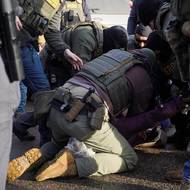 Prezident Donald Trump zase na sociálních sítích varoval, že pro Minnesotu se blíží „DEN Zúčtování a odplaty“, aniž by to blíže vysvětlil.