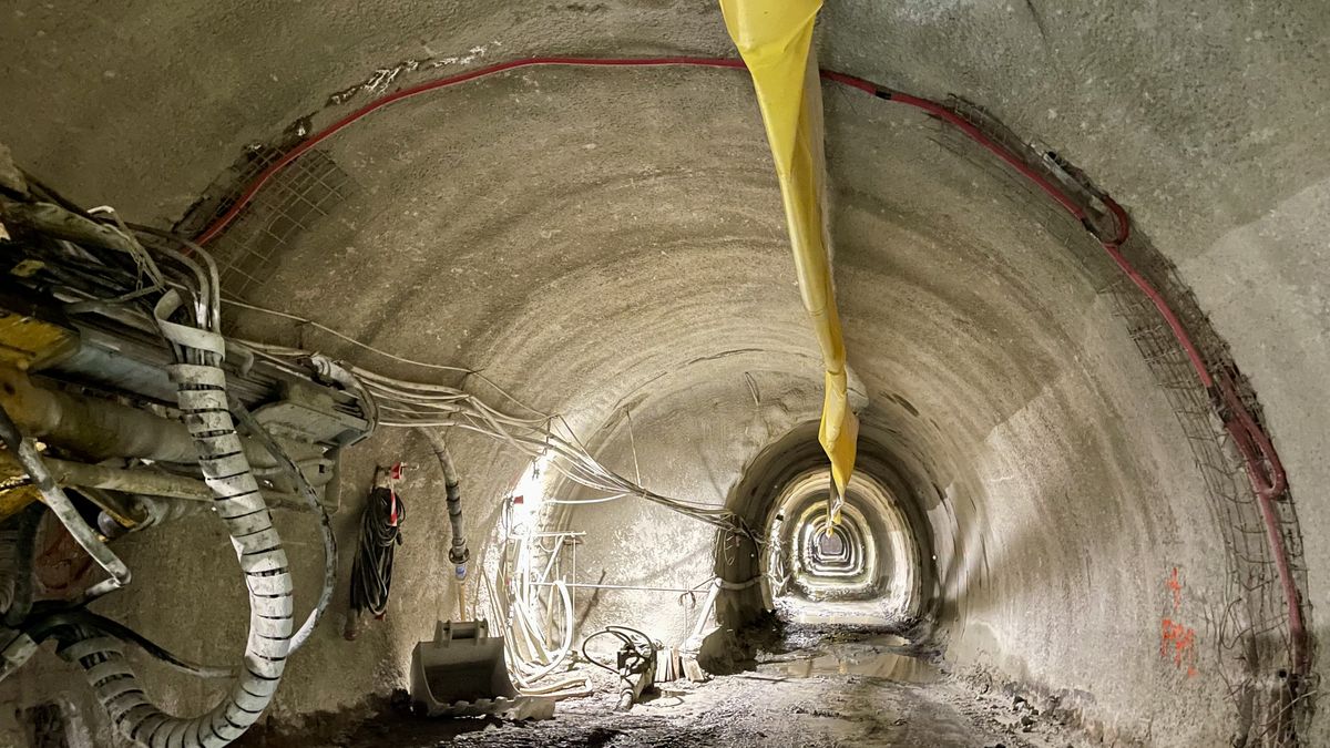 Středočeská D3 bude stát 75 miliard. Razí se první štola pro tunel u Prahy