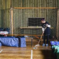 Nouzové bydlení v tělocvičně ve Skalsku