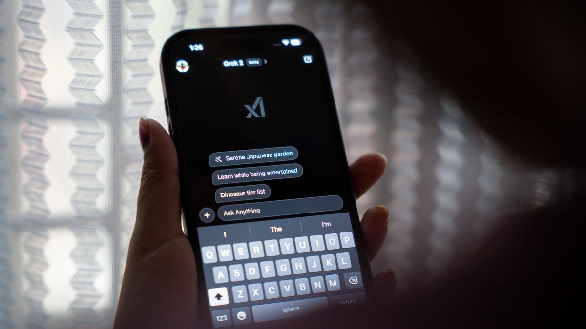 Lidé na X zneužívají Grok k tvorbě falešné nahoty. Systém jim v tom nebrání