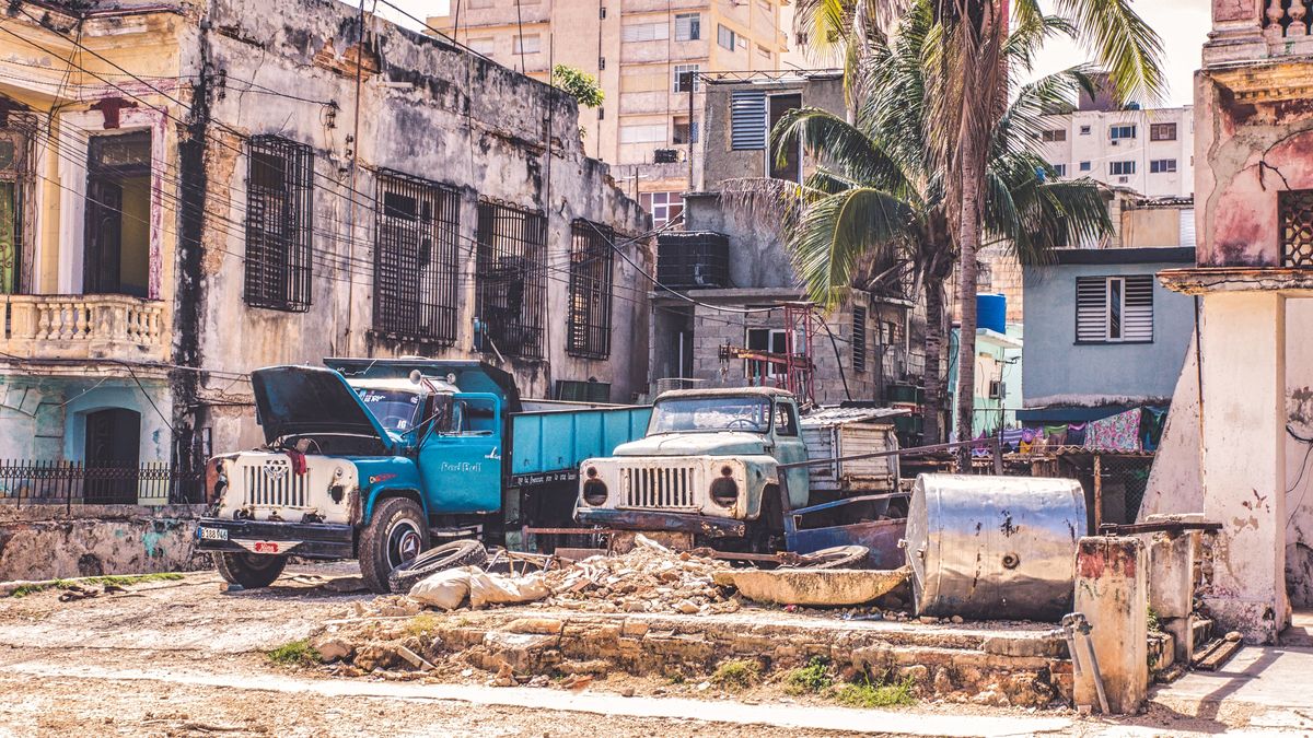 Venezuela’s Crisis Fuels Cuban Gas Shortage: A Month-Long Wait