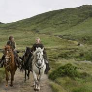 Bamber Todd jako mladý Dunk a Danny Webb coby Ser Arlan z Pennytree.