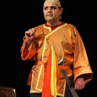 Na Broadwayi mohli diváci vidět Maděriče ve hře Ve dvou se to lépe táhne aneb Peklo v hotelu Westminster…