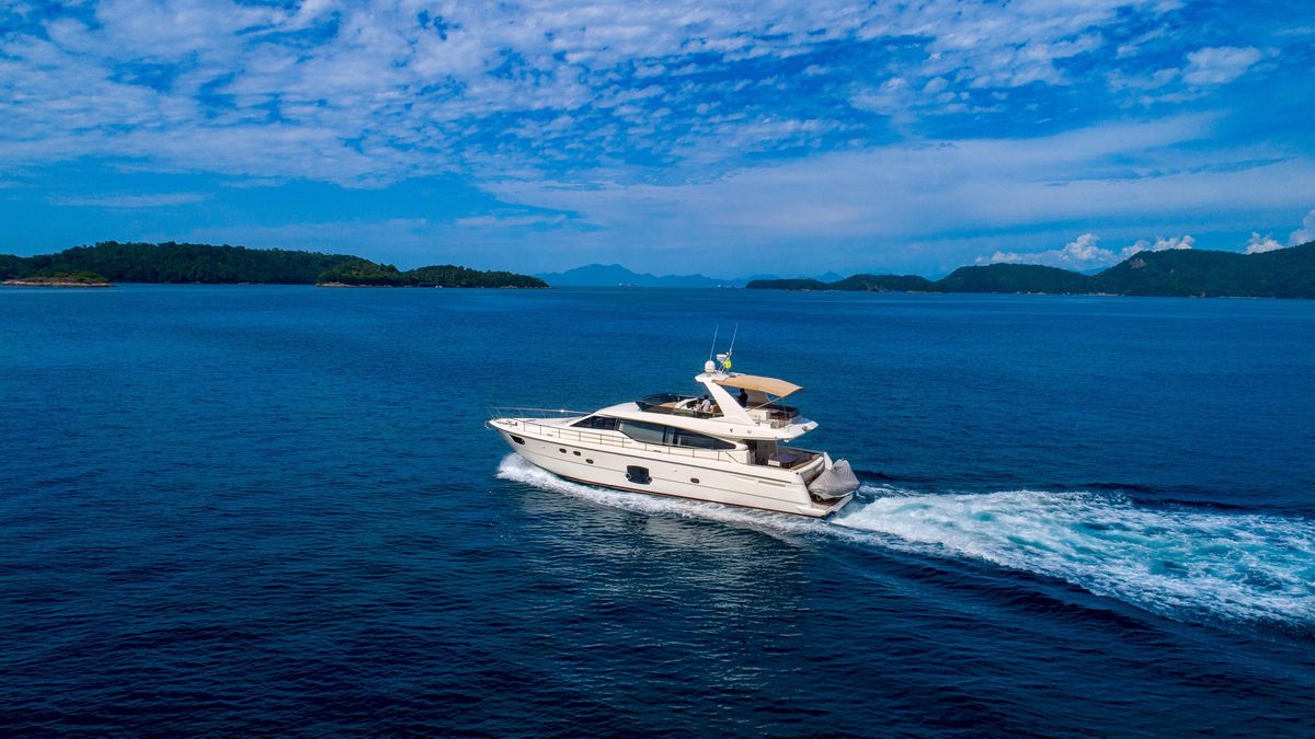 Komárek za miliardy posílí svůj vliv v italském výrobci jachet