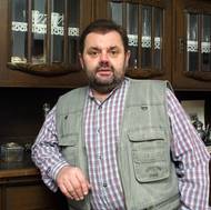 Herec známý ze seriálů Modrý kód, Ulice nebo filmu Zločin v Polné například také nadaboval Waylona Smitherse v Simpsonových…