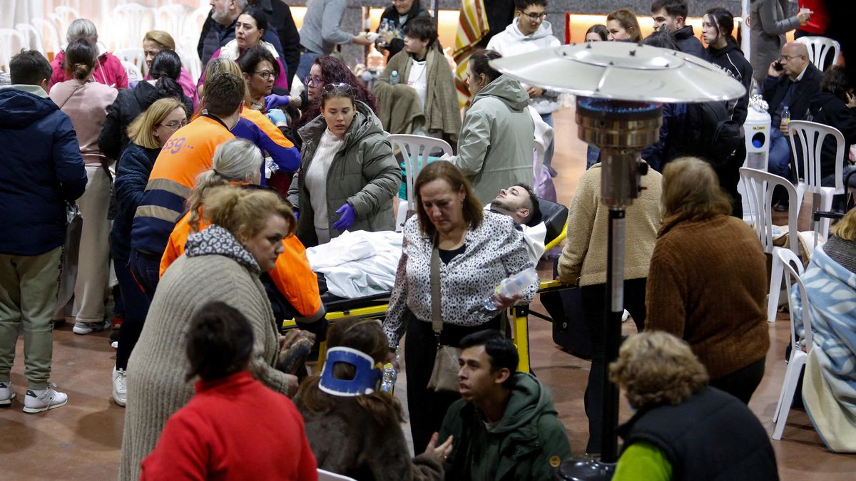 Jako zemětřesení. Cestující popisují tragickou srážku dvou rychlíků ve Španělsku