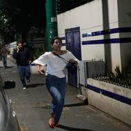 Zvuky explozí a přelétajících letadel a vrtulníků vyvolaly v Caracasu paniku.