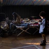 Nouzové bydlení by místní skupina ráda vyměnila za něco trvalejšího. Avšak zatím jsou kapacity nejisté.