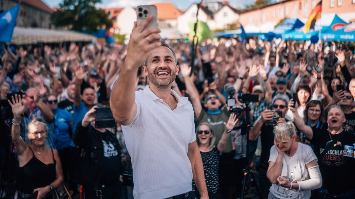 „Kluk od vedle“ chce Německo vzhůru nohama. Hvězda AfD má šanci na premiéra