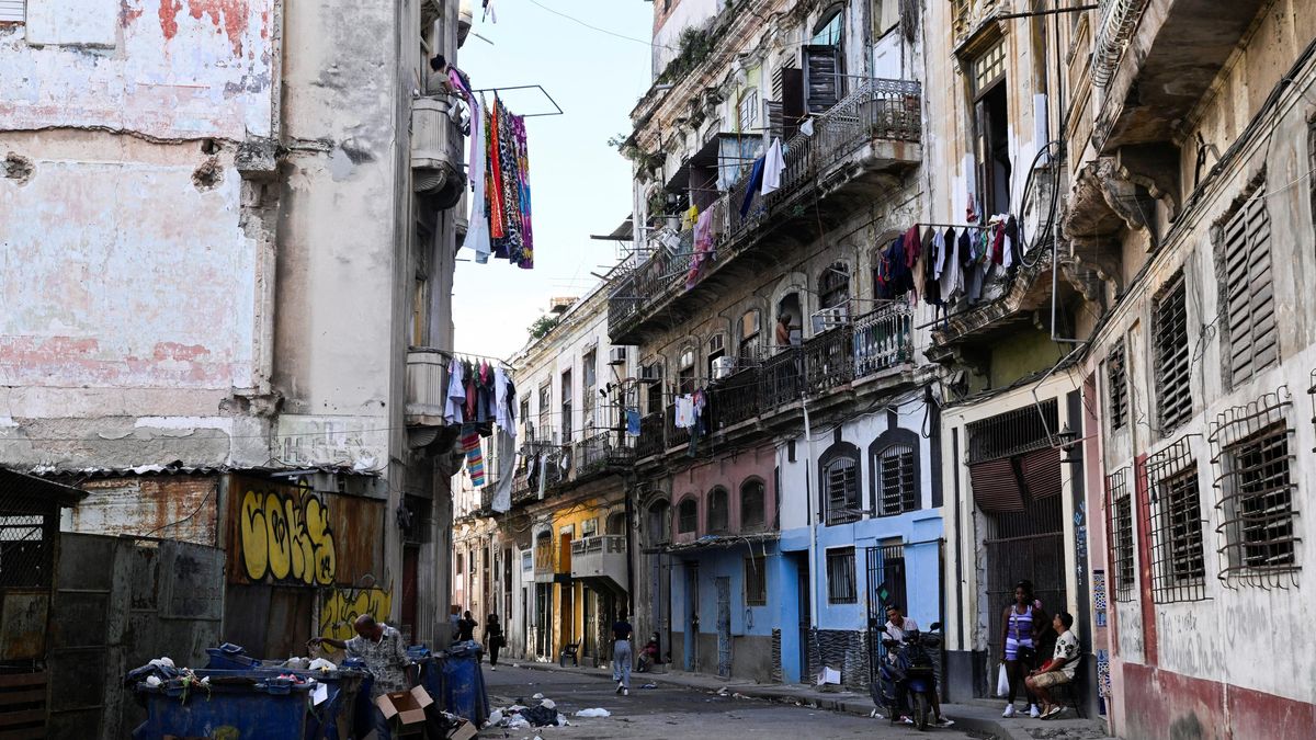 Fotky: Kubánci čekají, že bude hůř, „ale raketa může spadnout i do USA“