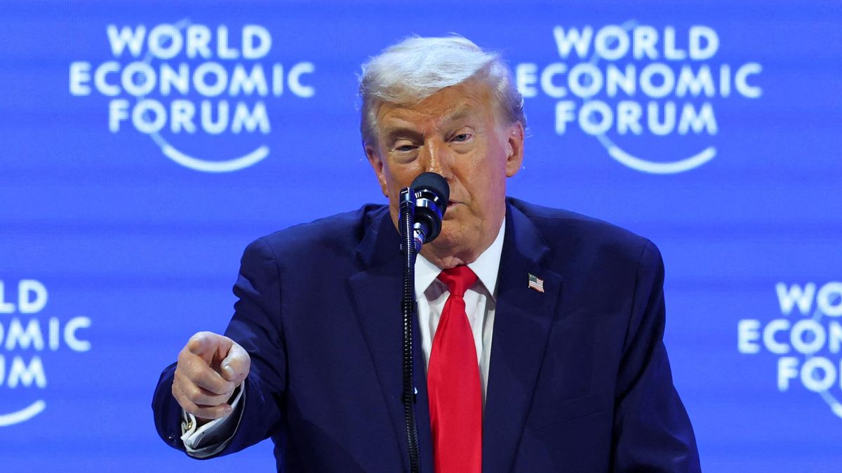 Edward Lucas: Musíme se Trumpa přestat bát, má pozornost tříletého dítěte