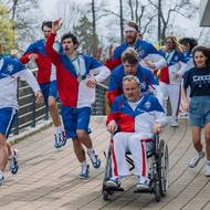 Na fotografii z filmu Dream Team, který ve čtvrtek začala promítat kina, je Miroslav Krobot.