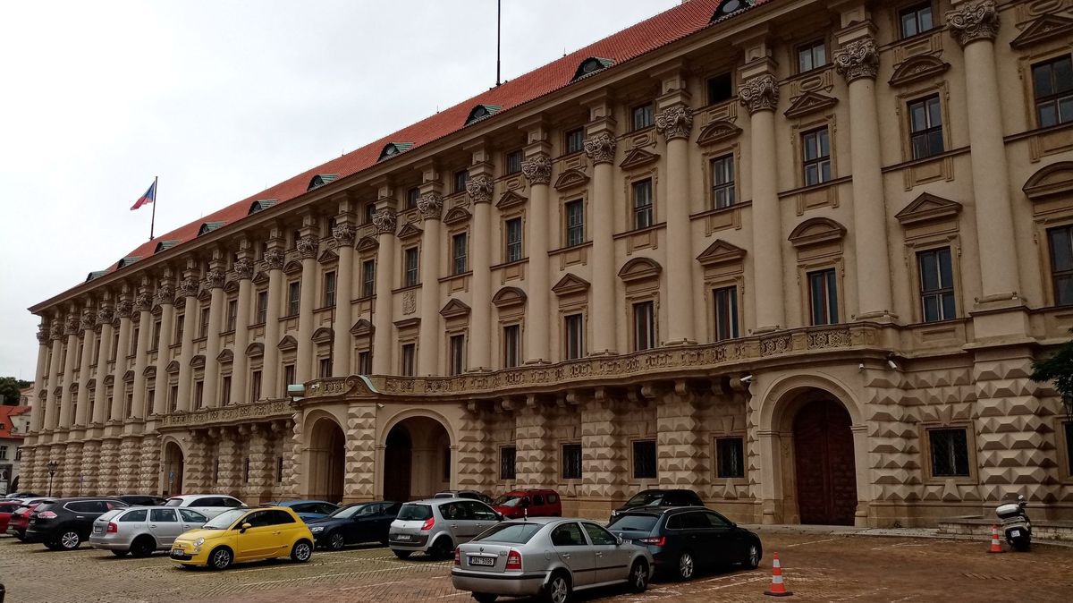 Ministerstvo potvrdilo úmrtí Čecha v Rakousku, chlapce zřejmě zachytila lavina