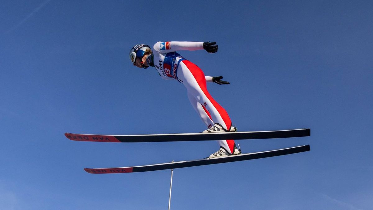 Místo skoků pád. Nástupce Rašky či Sakaly tíží i slavná minulost