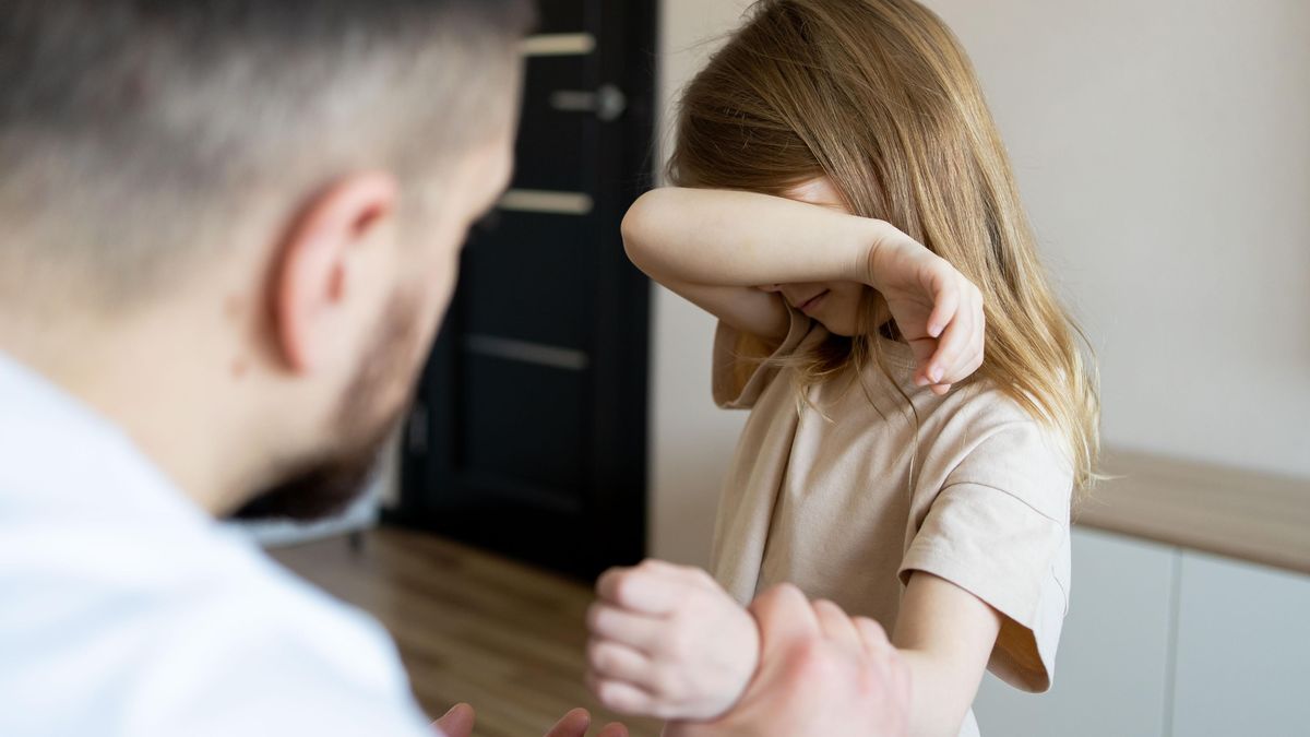 Tělesné tresty jsou projevem rodičovského zoufalství. Jak a proč se jim vyhnout