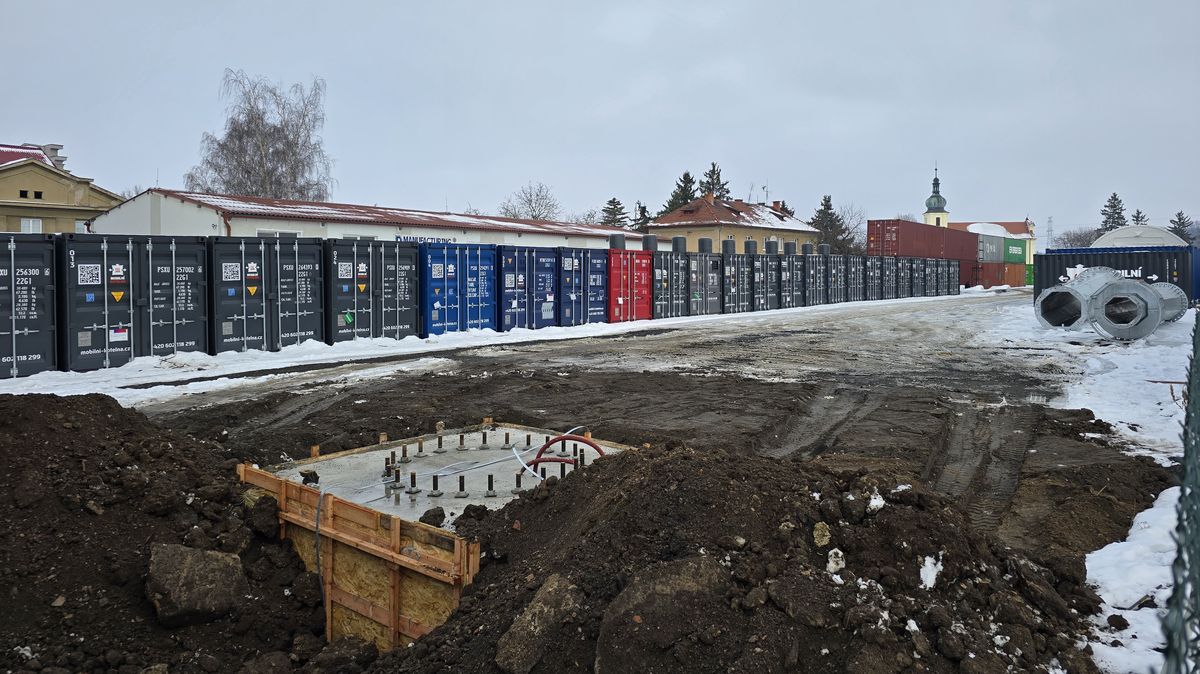 Firma láká veřejnost na dluhopisy, staví načerno větrnou elektrárnu