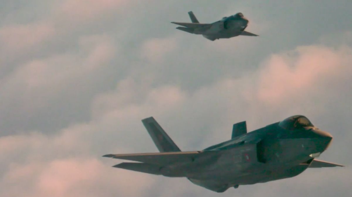 Kanada zvažuje vyslání vojáků do Grónska. Dánsko nad ostrovem cvičilo s F-35