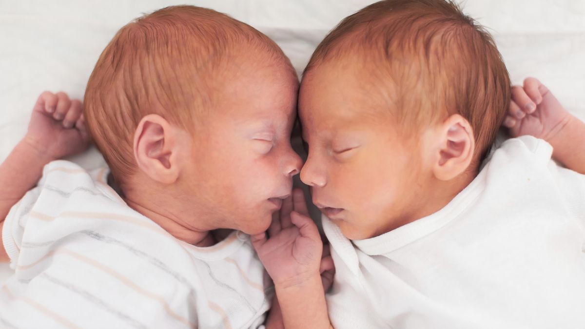 Twins & Singletons: Parenting Tips