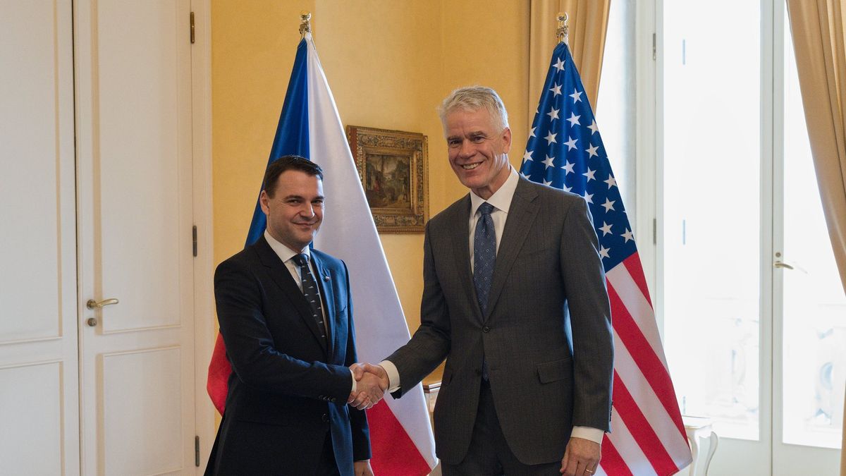 Macinka se sešel s velvyslancem USA, tématem byla mimo jiné Čína