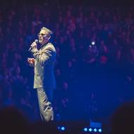 Organizátoři zařadili do programu také oblíbenou píseň Patrika Hezuckého In the Air Tonight z repertoáru Phila Collinse. V pondělí ji interpretoval Matěj Ruppert.