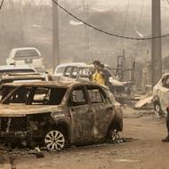 Vraky aut ve čtvrtmilionovém městě Concepción.