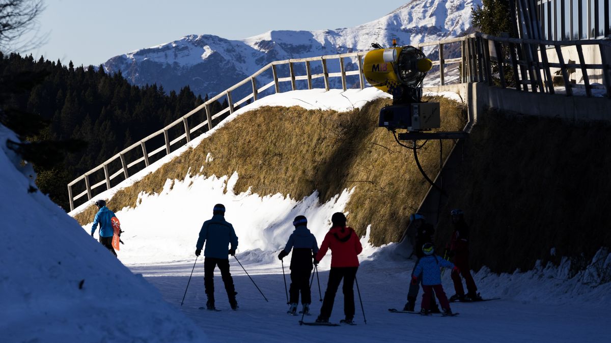 Sníh všude kolem je vzácnost. Italský skiareál sází na otevřenost i cyklisty