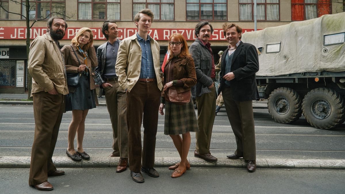 Temný Mádl povstal. Vlny líčí srpen 1968 jako hollywoodskou akční podívanou