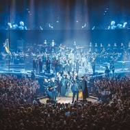 Během poslední skladby večera Amerika se přišli na pódium rozloučit všichni účinkující a kolegové Patrika Hezuckého.