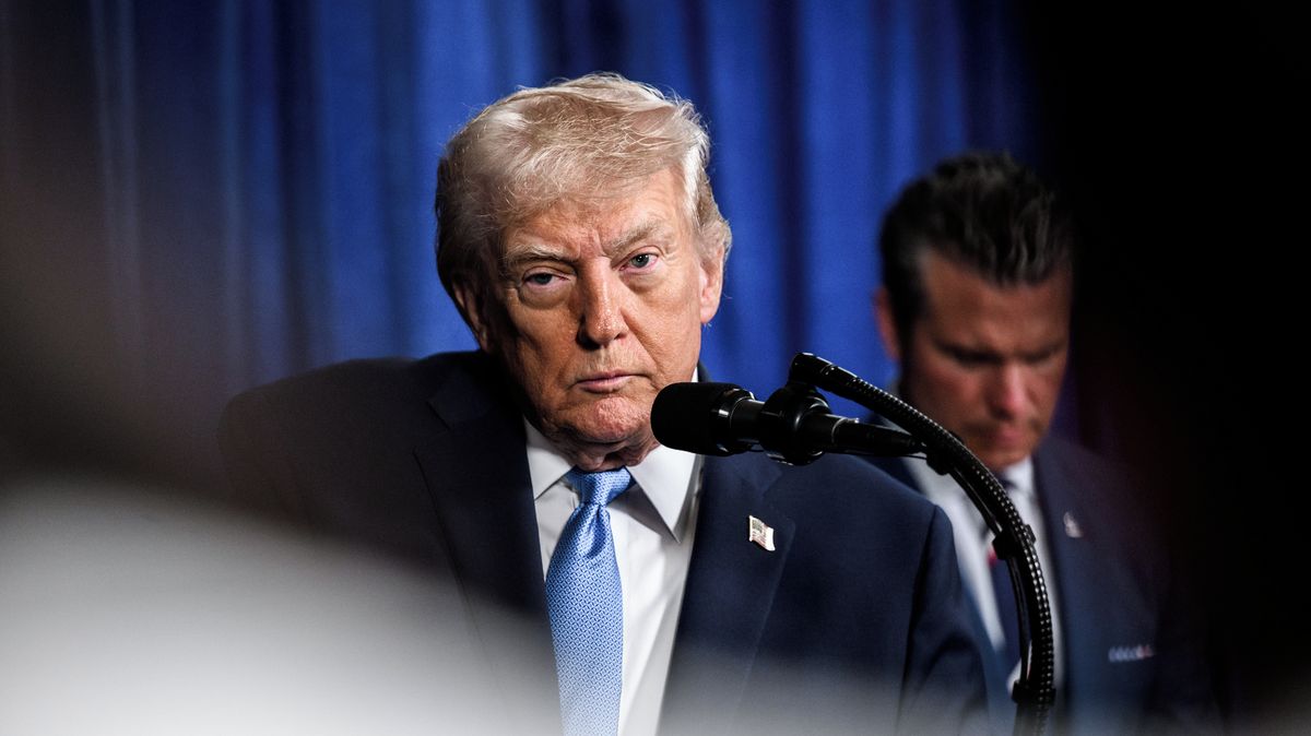 Rychle to v Íránu ukončete, vyzývá Trumpa v průzkumu většina Američanů