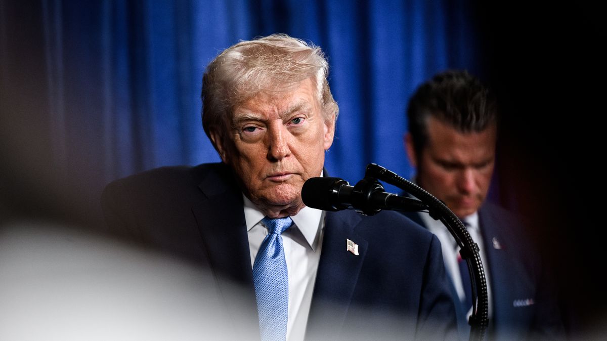 Trump potvrdil, že nabídl Putinovi členství v Radě míru