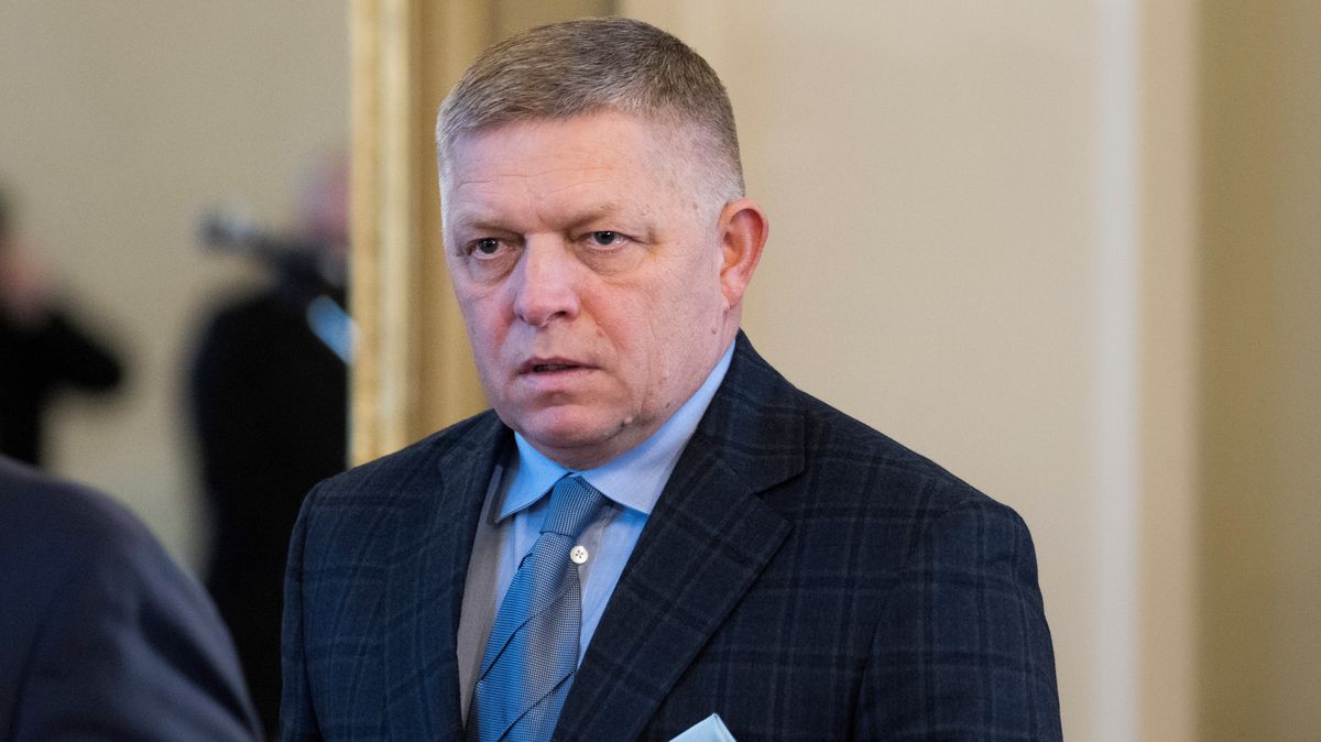 Slovenský premiér Fico řekl, že se při návštěvě Moskvy má sejít Putinem