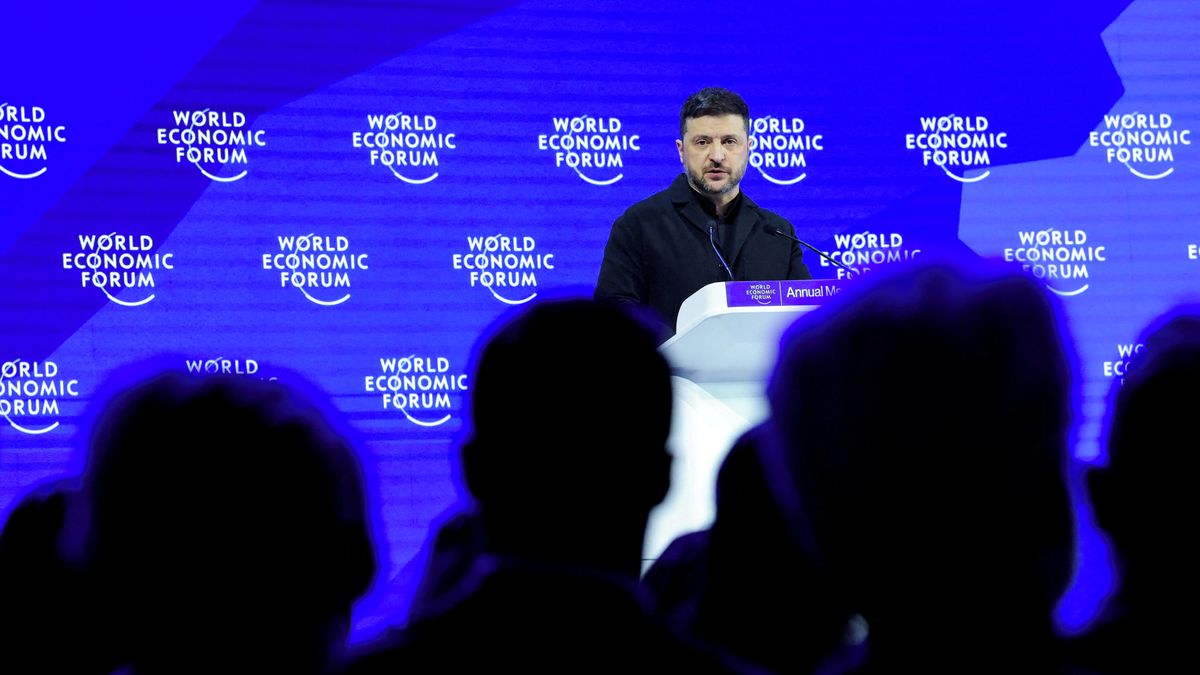 Zelenskyj chce 24. února ohlásit plán prezidentských voleb a referenda