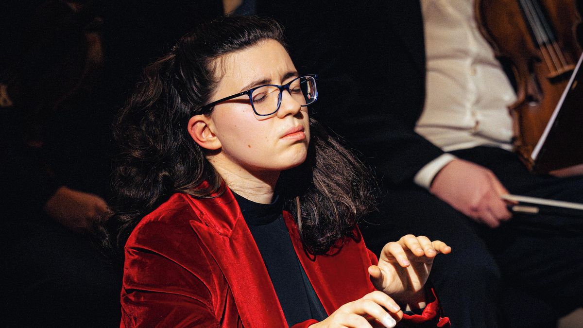 Recenze: Američana v Paříži si filharmonici užili. Zazářila mladá klavíristka