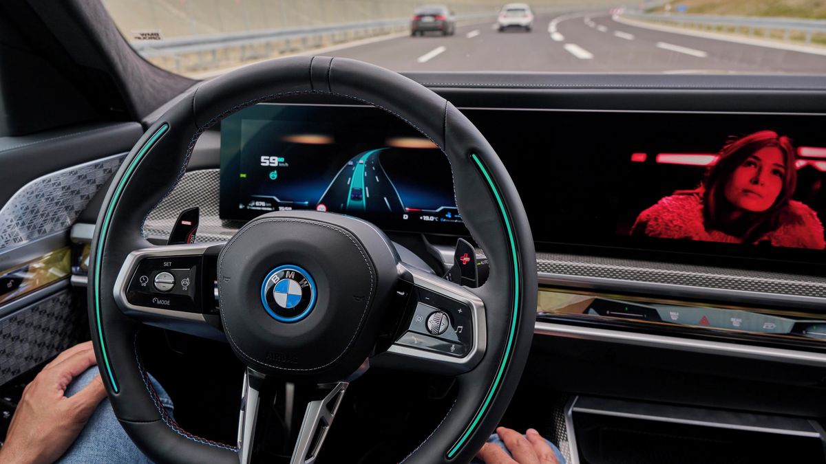 České silnice se otvírají autům s řízením, které tady zatím žádný vůz nemá