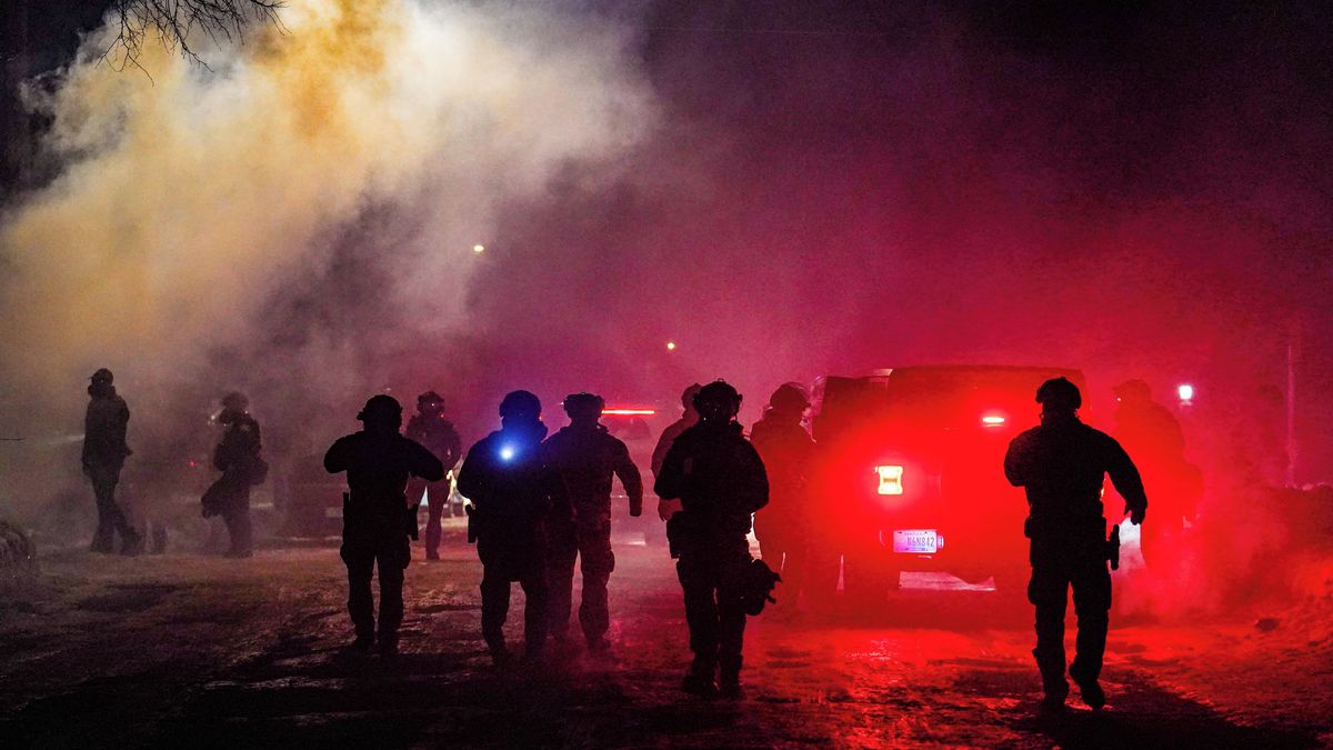 Fotky: „Pryč s ICE.“ Zastřelení zdravotníka vyhnalo lidi do ulic Minneapolisu