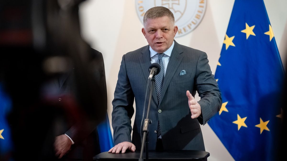 Orbánův rival mluvil o Ficově útěku. „Pomatenec,“ reaguje premiér