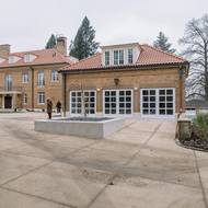 Vila byla pro Čiperovy ve Zlíně už třetím bydlením. Nejprve žili v jednom z domků po úředníky v části zvané Hradčany, navržených Janem Kotěrou u dnešní Březnické ulice. Ty byly v roce 1931 zbourány při stavbě Velkého kina. Poté dostali nadstandardní dům Baťova podpůrného fondu ve čtvrti nad Ovčírnou.