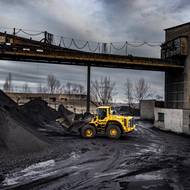 Haldy s uhlím na dole ČSM.