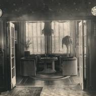 Grossmannova vila – historické foto, pohled z jídelny do zimní zahrady v přízemí.