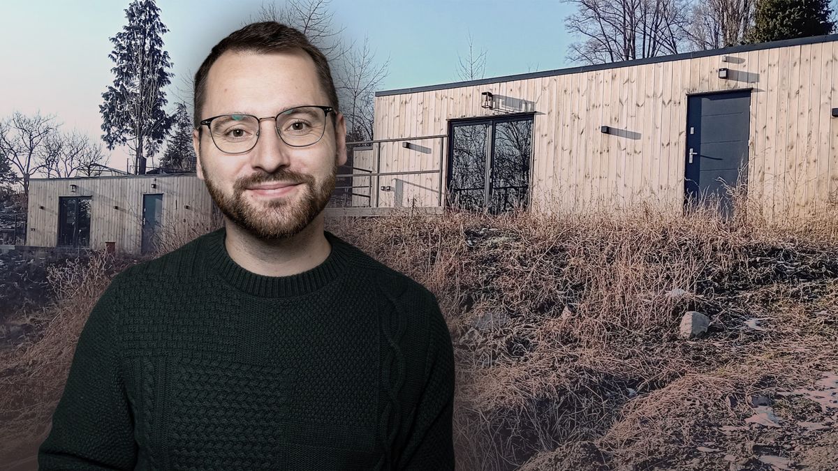 Místo stanů obytné kontejnery. Město vedené poslancem stavělo načerno