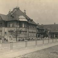 Grossmannova vila – historické foto, pohled od ulice.