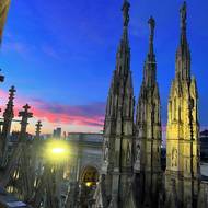 Za návštěvu stojí Dóm nejen zevnitř, stojí za to jít i na střechu. Vyjděte si tam těsně před západem slunce. 