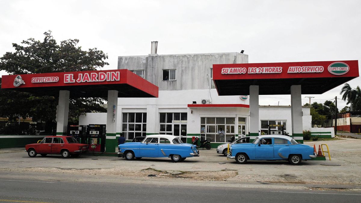 Cuba Fuel Shortage Strands Hundreds of Russian Tourists