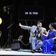 Lukáš Matěj jako Jan Ryba a Tereza Novotná v roli moderátorky.