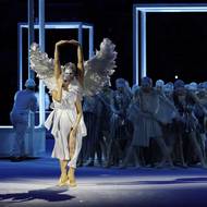 Ústřední dvojice představení ztvárnila antický mýtus o Cupidovi a Psyché.