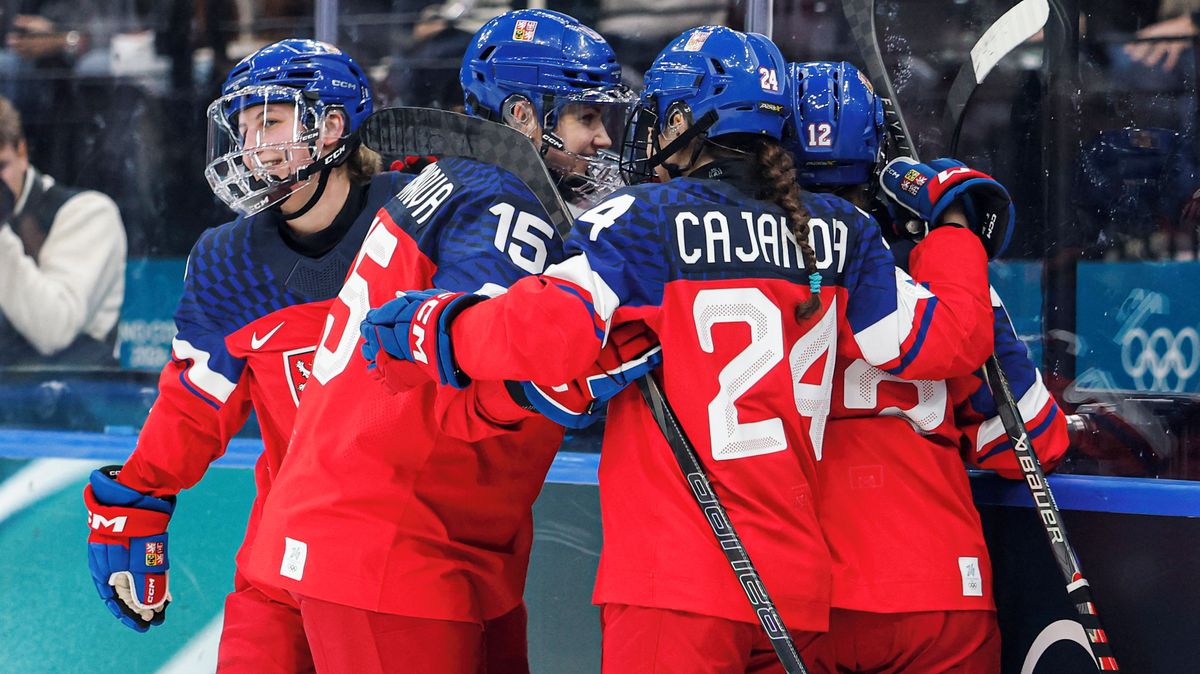 Druhá prohra, první bod. Hokejistky podlehly Švýcarsku 3:4 po nájezdech