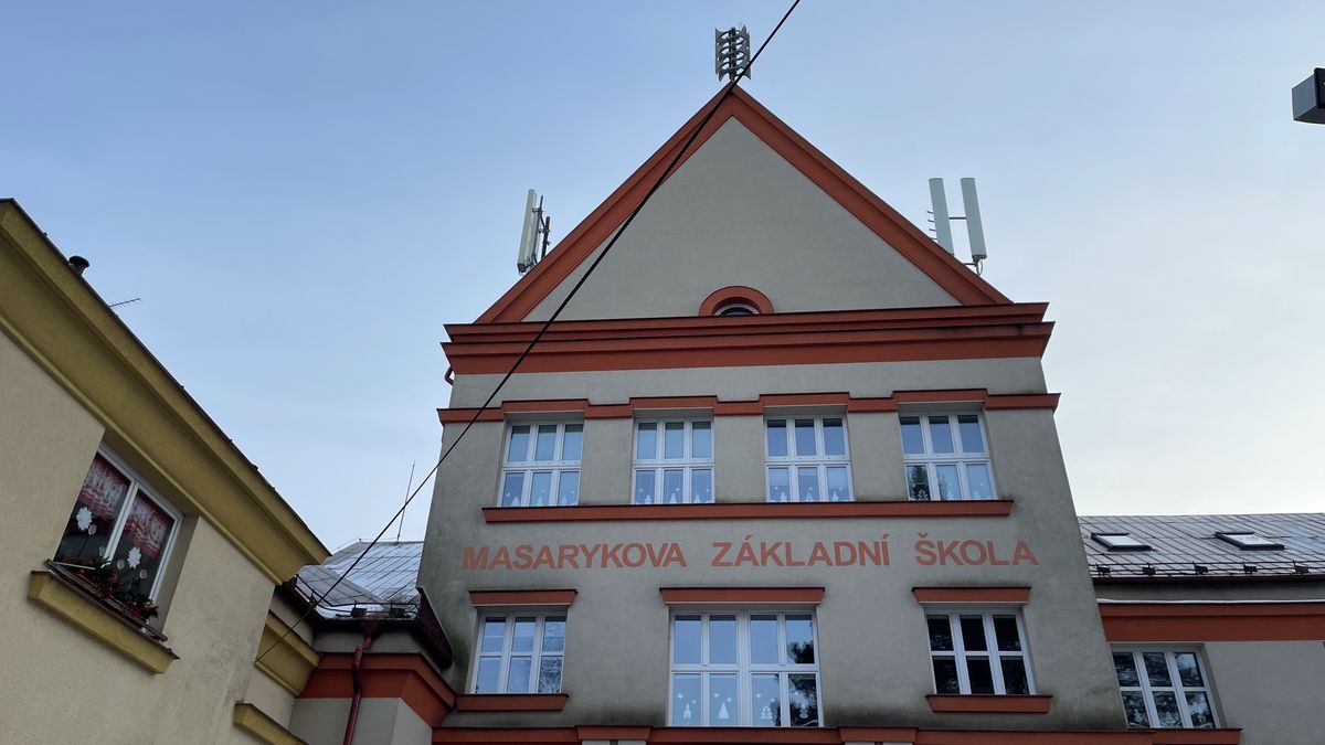 Kauza Hnojník: Jak často je vítězem konkurzu na ředitele školy politika?