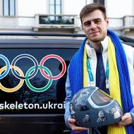 Kontroverze vzbudila na hrách diskvalifikace ukrajinského skeletonisty Vladyslava Heraskevyče. Ten soutěžil s helmou, na níž byly zobrazeny portréty ukrajinských sportovců a trenérů, kteří se stali obětmi ruského útoku na Ukrajinu.